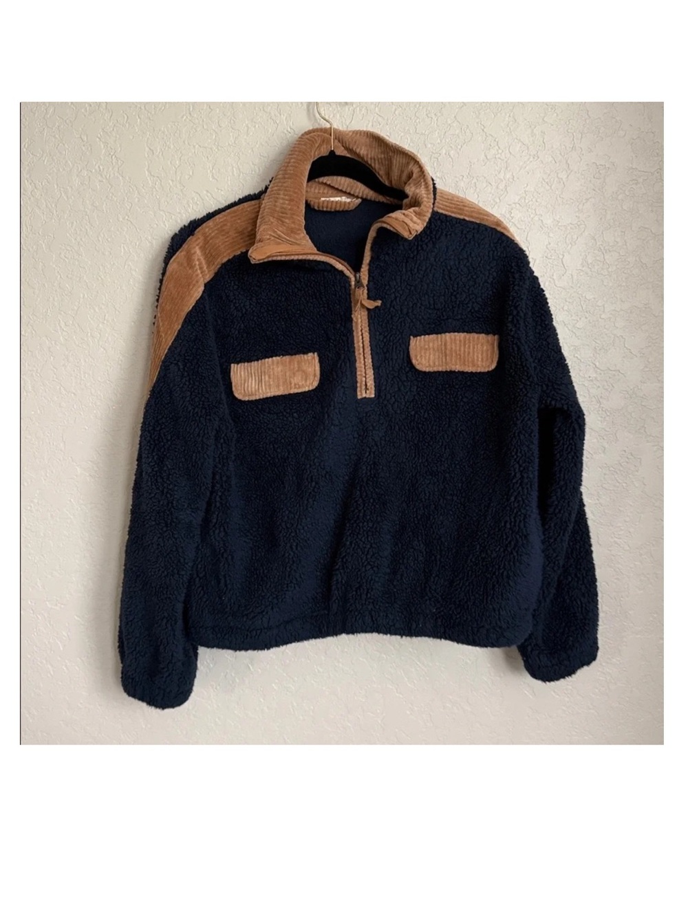 Faherty Navy and Tan Cortina High Pile Fleece Popover, Medium, GUC